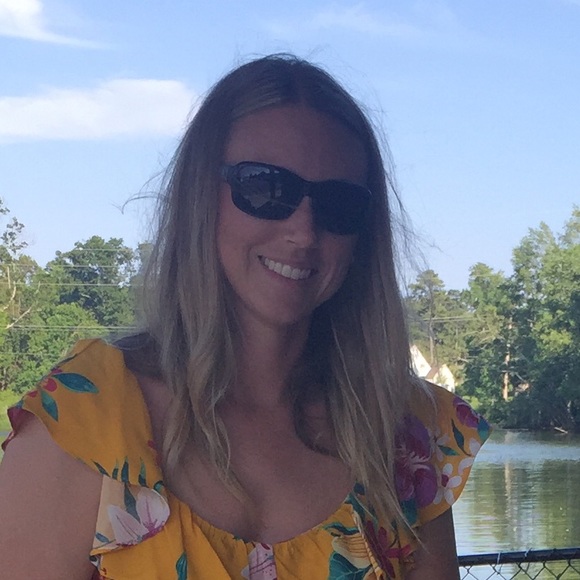 Meet your Posher, Michelle - Picture 1 of 1